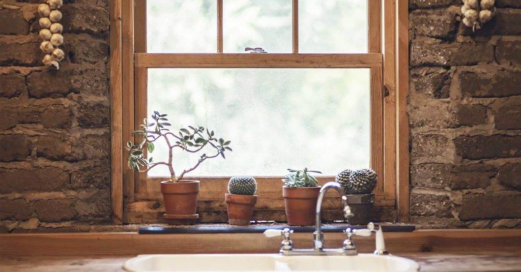 Wood vs. Vinyl Windows-labour and installation-Weaver Exterior