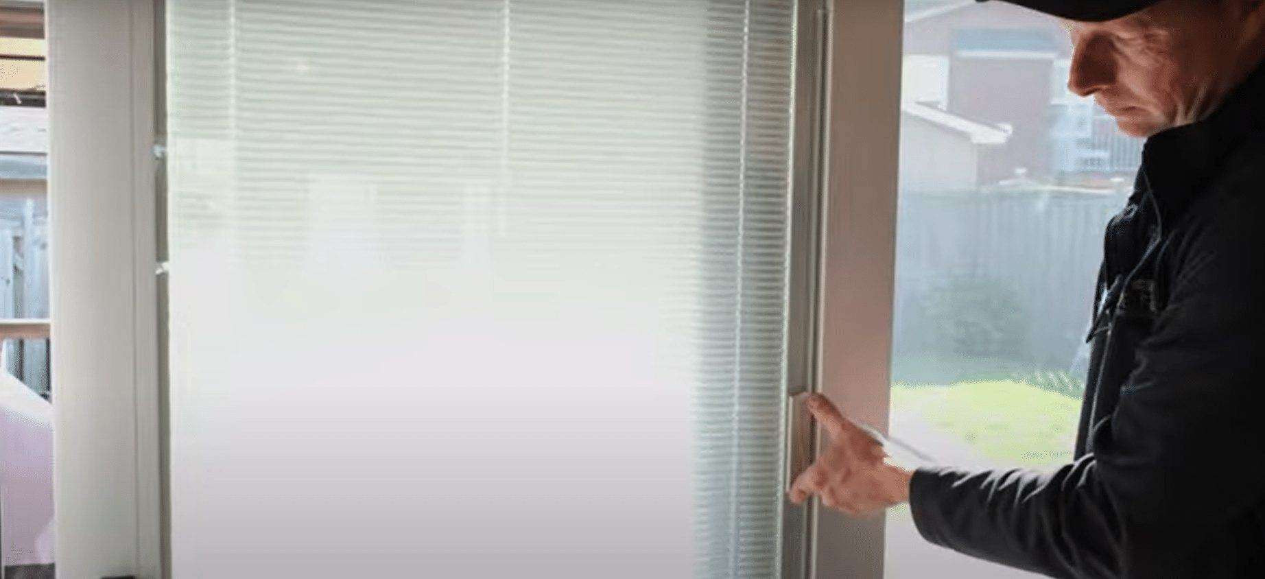 patio-doors-mini-blinds-Weaver-Exterior-Remodeling