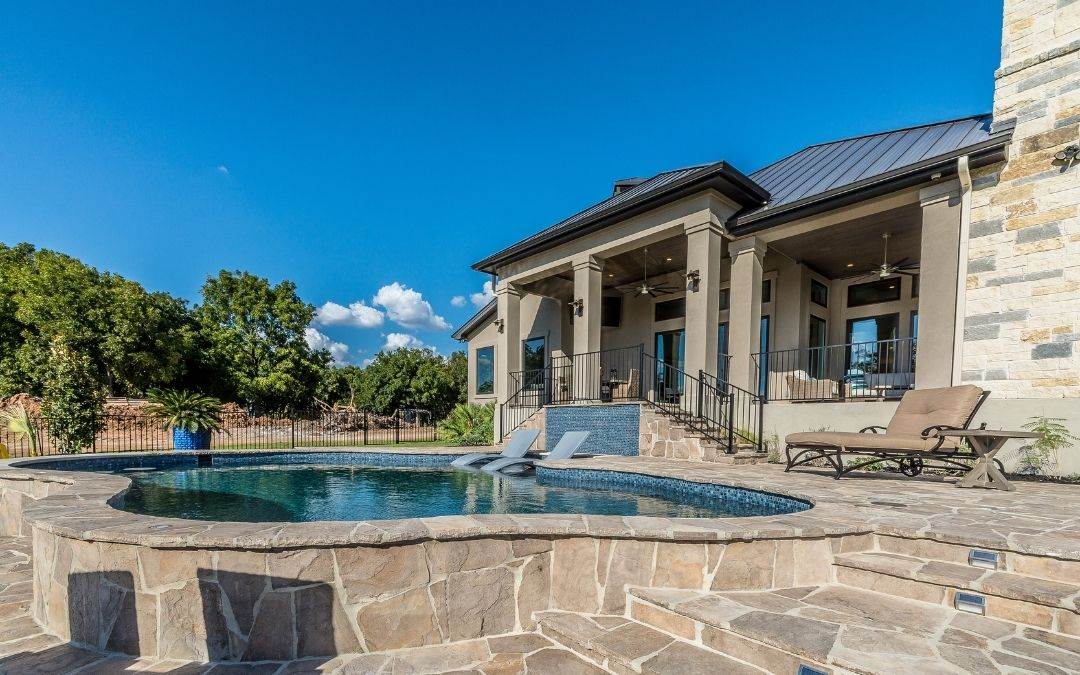 How-To-Use-Cultured-Stone-As-Design-Element-Weaver-Exterior