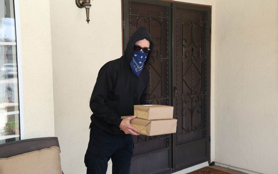 holiday-home-security-tips-beware-of-porch-pirates