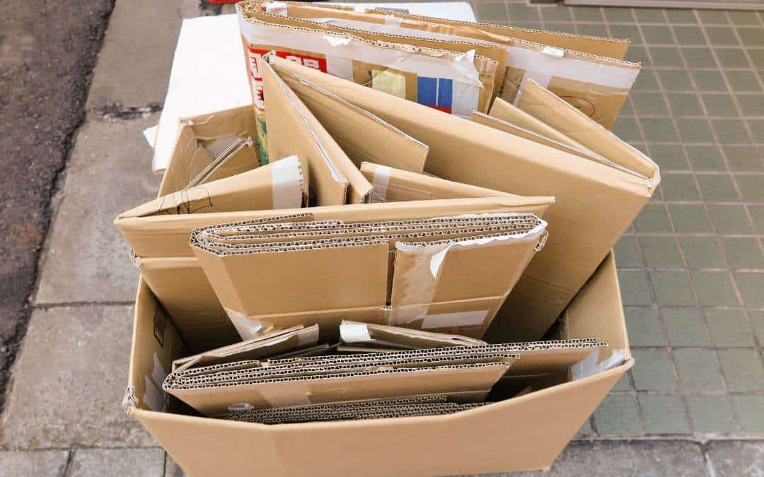 holiday-home-security-tips-dont-place-empty-high-tech-product-boxes-at-the-curb