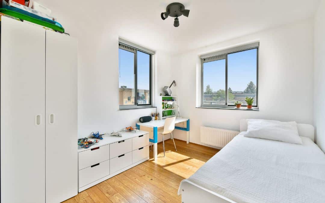 leverage-both-walls-for-corner-rooms-how-to-make-small-rooms-feel-bigger-with-windows