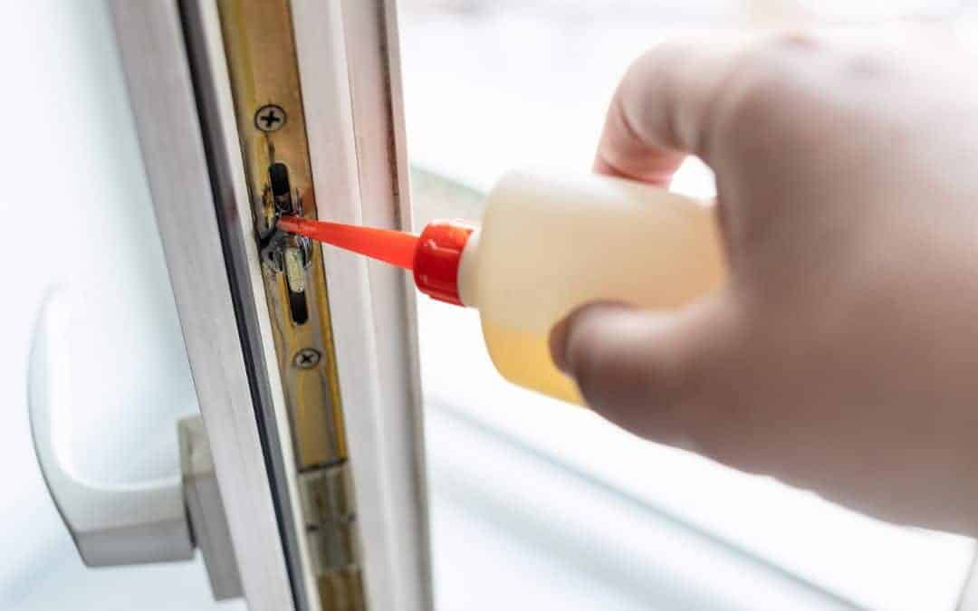 Extend-The-Life-Of-Windows-By-Lubricating-Window-Hardware